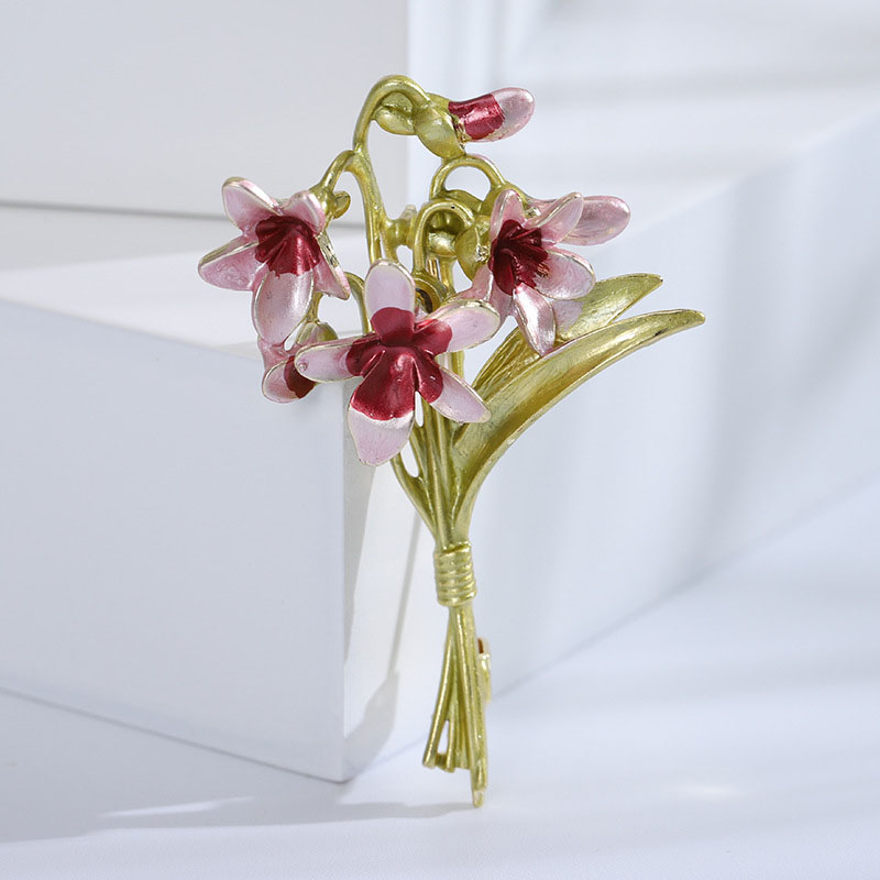 Suit Supply Wedding Party - Blucome purple flower Brooch Women’s Brooch