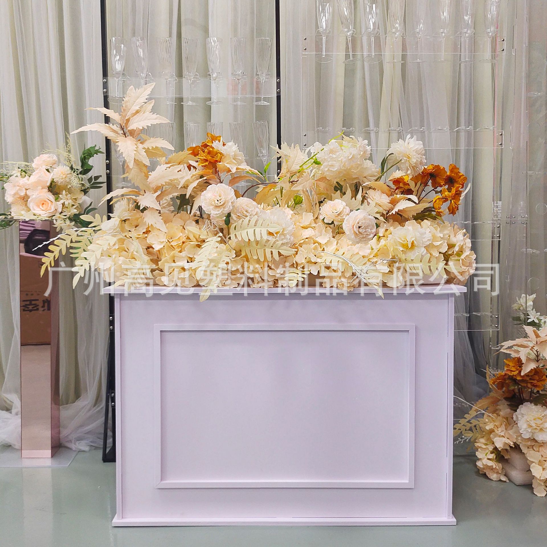 Roman column wedding venue lay - Supply Wedding Venue review and price